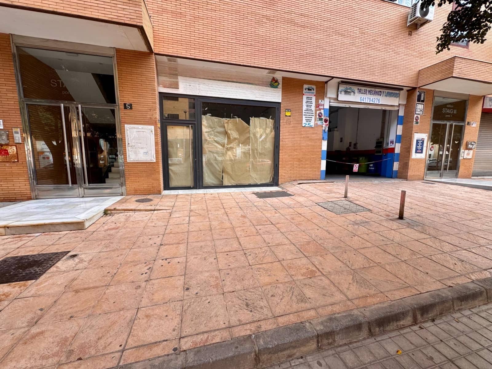 Kommersiell til salgs i Almeria by - € 249 000 (Ref: 9343428)