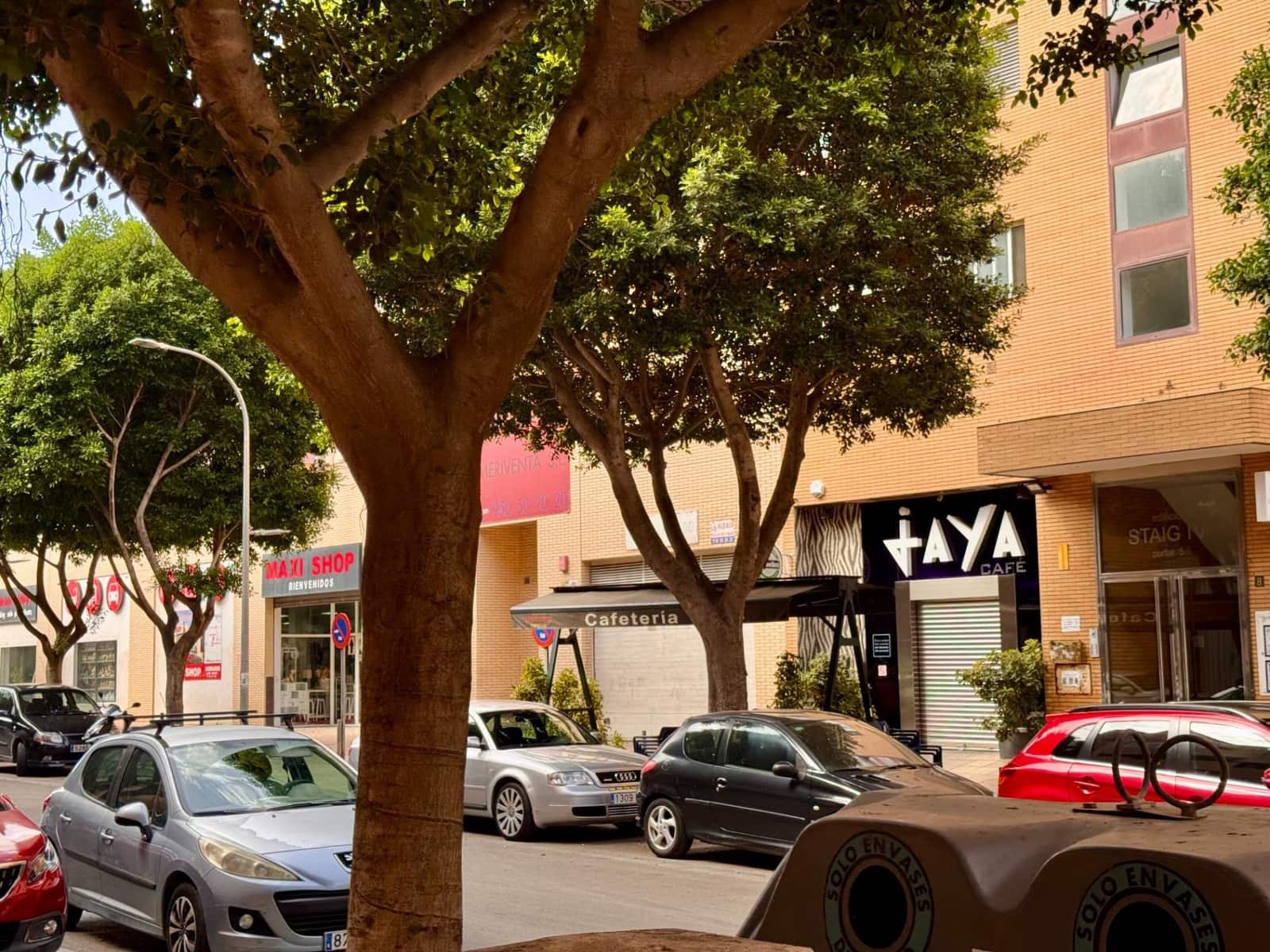 Kommersiell til salgs i Almeria by - € 249 000 (Ref: 9343428)