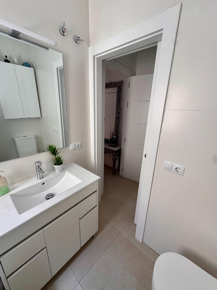 3 slaapkamer Penthouse te koop in Almeria stad - € 235.000 (Ref: 9343431)