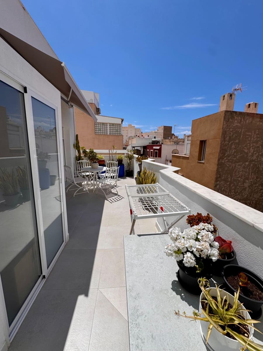 3 slaapkamer Penthouse te koop in Almeria stad - € 235.000 (Ref: 9343431)