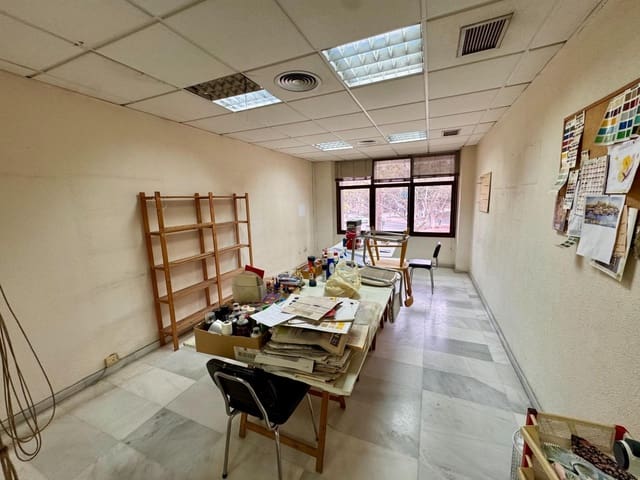 3 sovrum Kontor till salu i Centro, Almería stad - 345 000 € (Ref: 9343437)