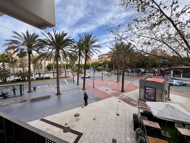 3 sovrum Kontor till salu i Centro, Almería stad - 345 000 € (Ref: 9343437)