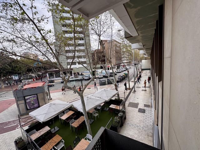 3 sovrum Kontor till salu i Centro, Almería stad - 345 000 € (Ref: 9343437)