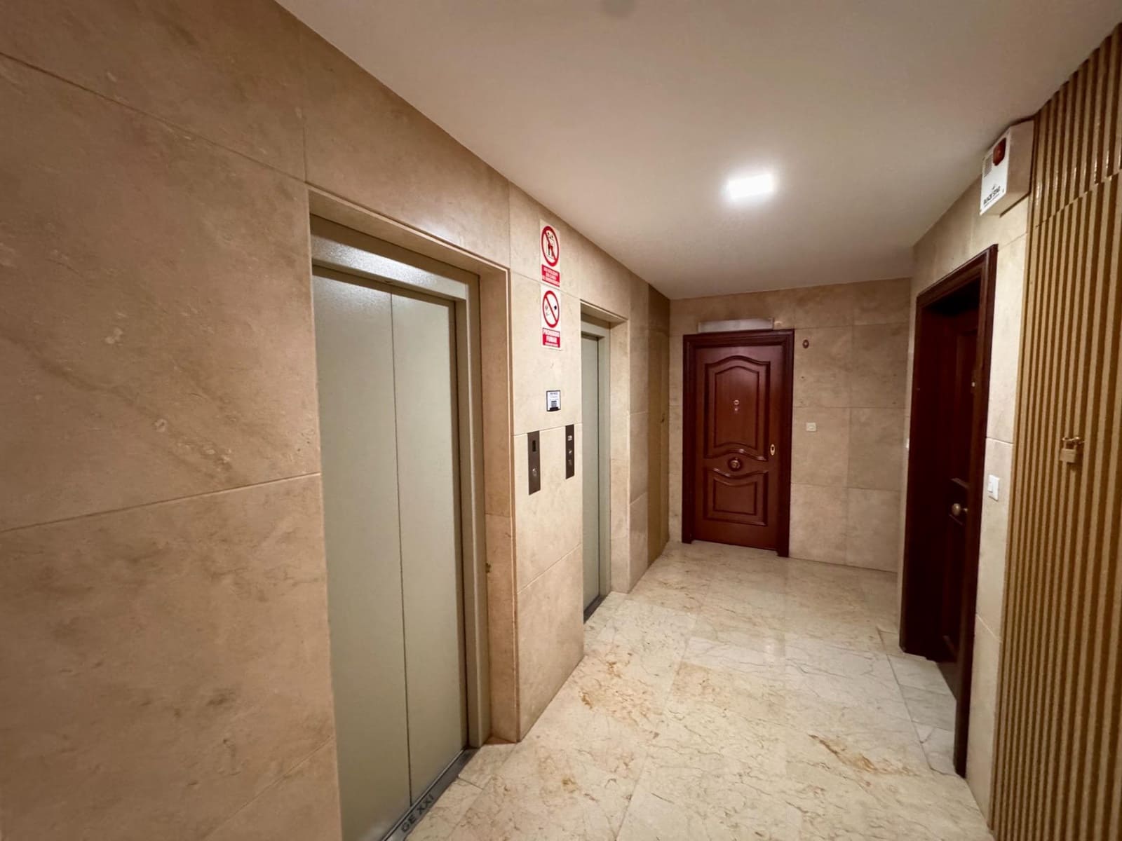 Kontor till salu i Almeria stad - 183 000 € (Ref: 9343438)