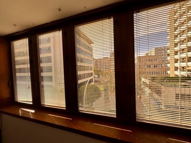 Kontor till salu i Centro, Almería stad - 183 000 € (Ref: 9343438)