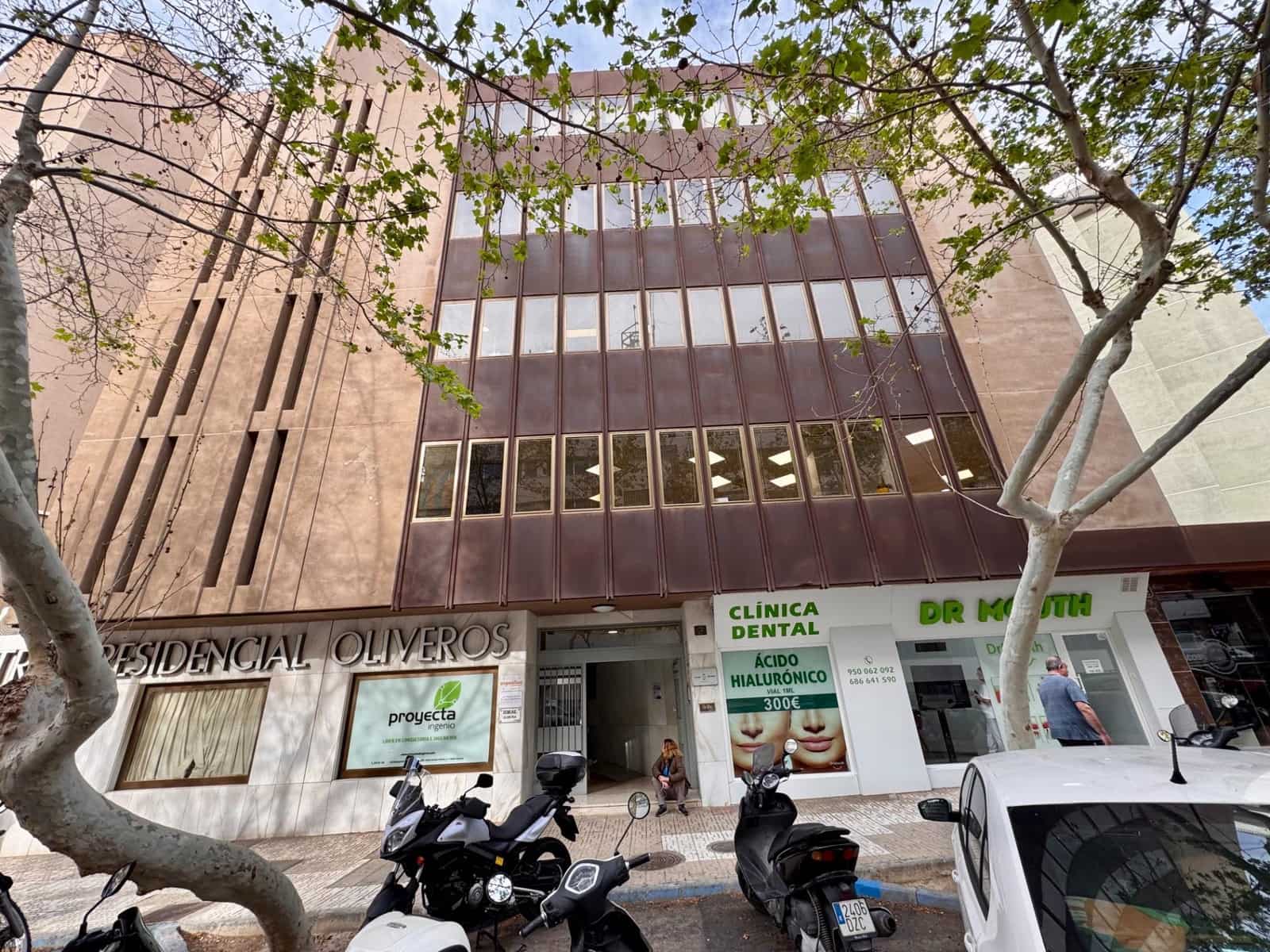 Kontor till salu i Almeria stad - 183 000 € (Ref: 9343438)