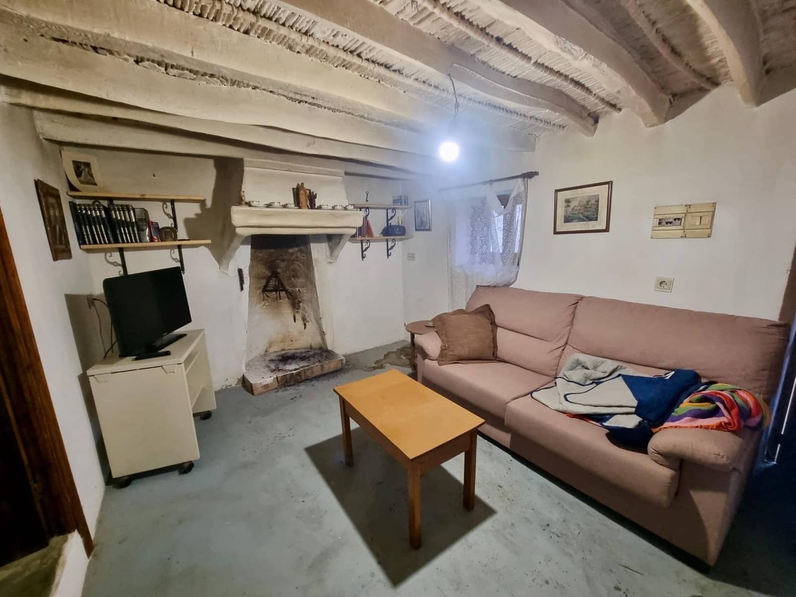 5 slaapkamer Huis te koop in Benizalon - € 60.000 (Ref: 9343441)