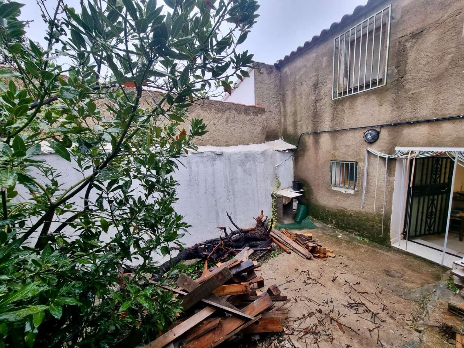 5 slaapkamer Huis te koop in Benizalon - € 60.000 (Ref: 9343441)