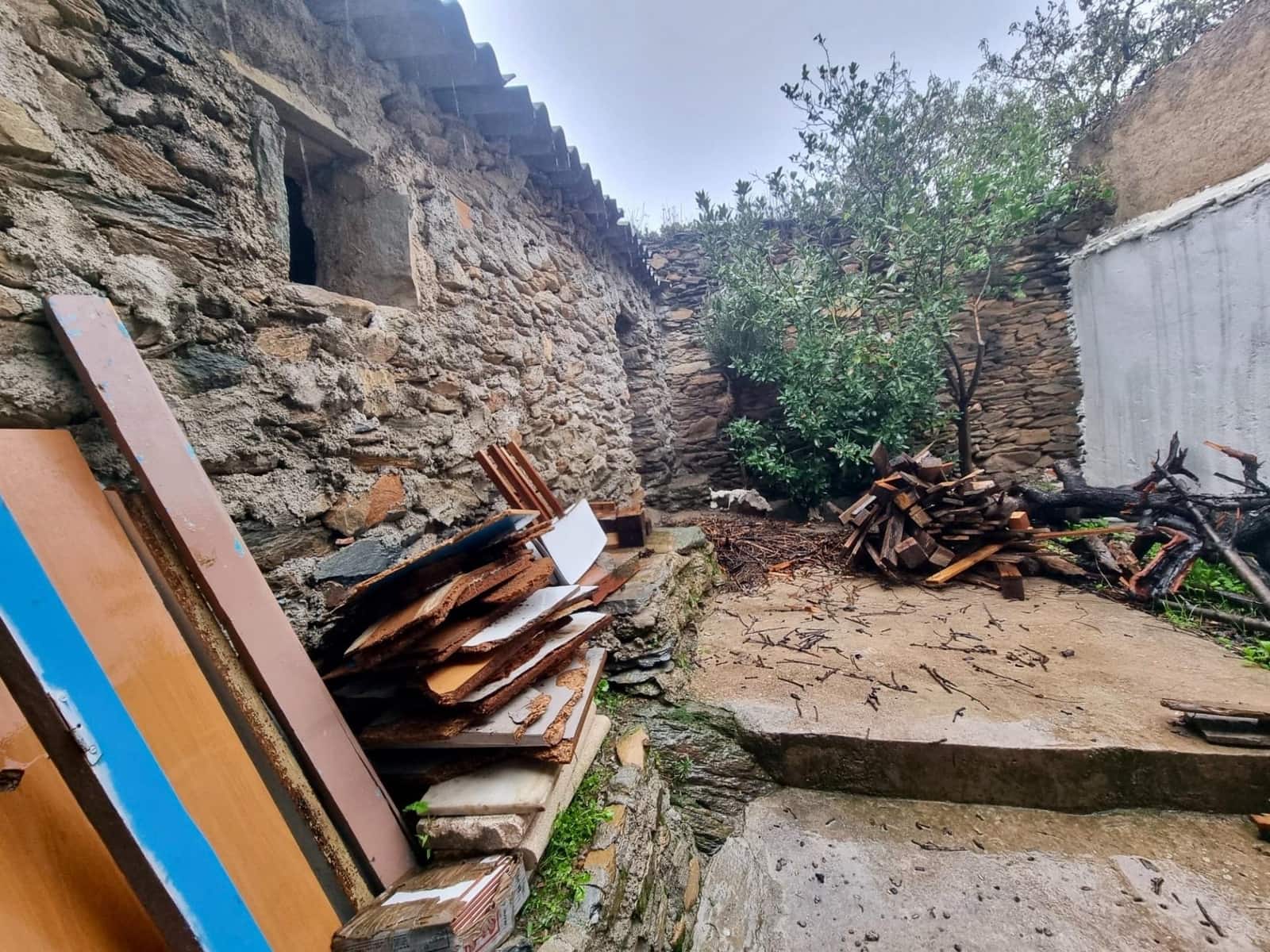 5 slaapkamer Huis te koop in Benizalon - € 60.000 (Ref: 9343441)