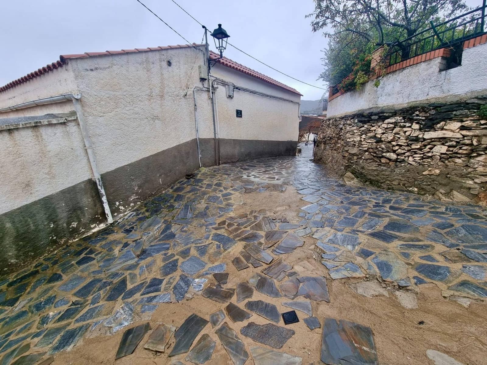 5 slaapkamer Huis te koop in Benizalon - € 60.000 (Ref: 9343441)