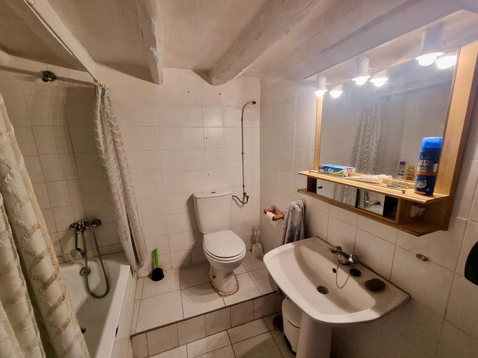 5 slaapkamer Huis te koop in Benizalon - € 60.000 (Ref: 9343441)