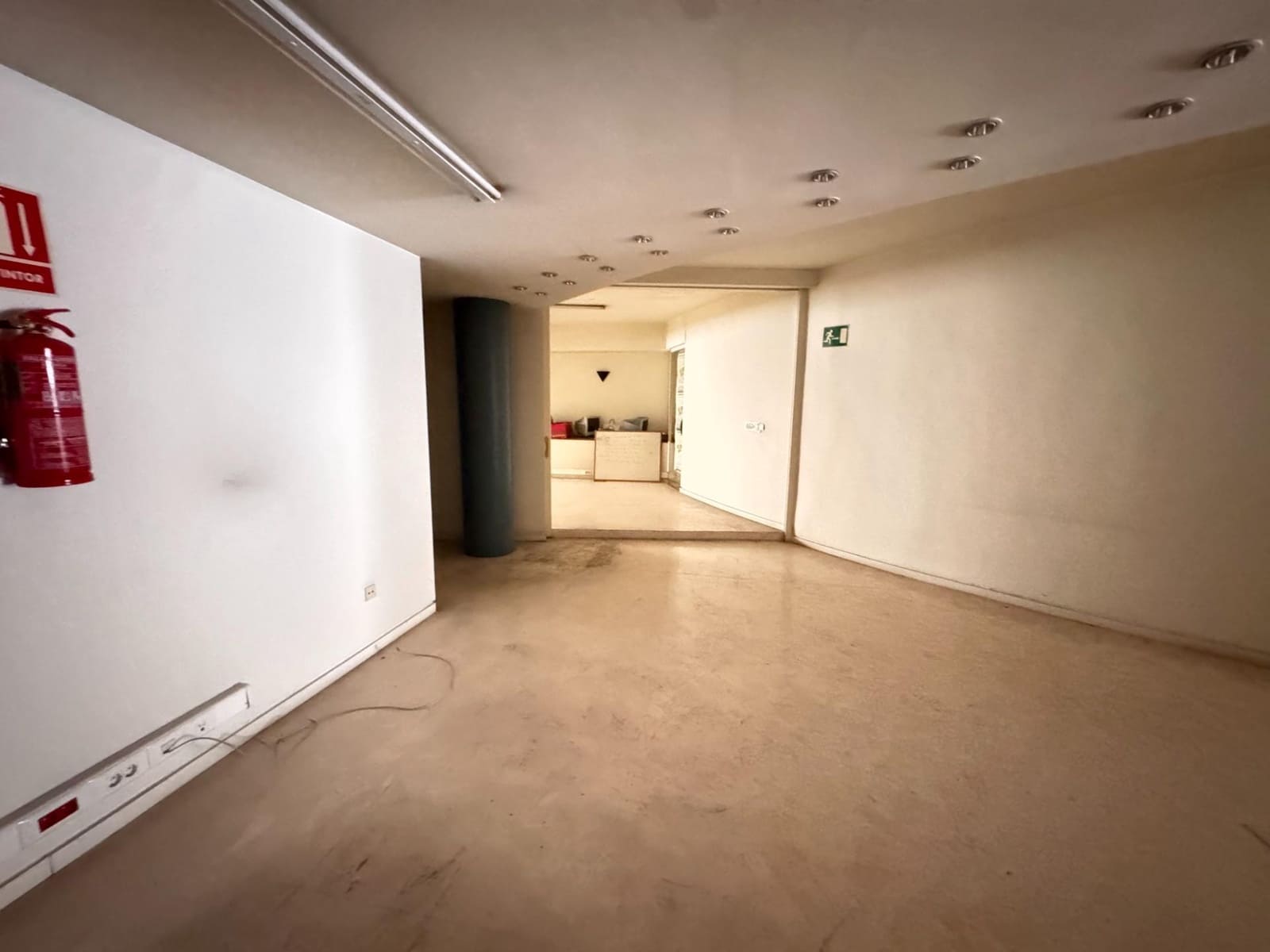 Kaupallinen myytävänä paikassa Almeria kaupunki - 340 000 € (Ref: 9343442)