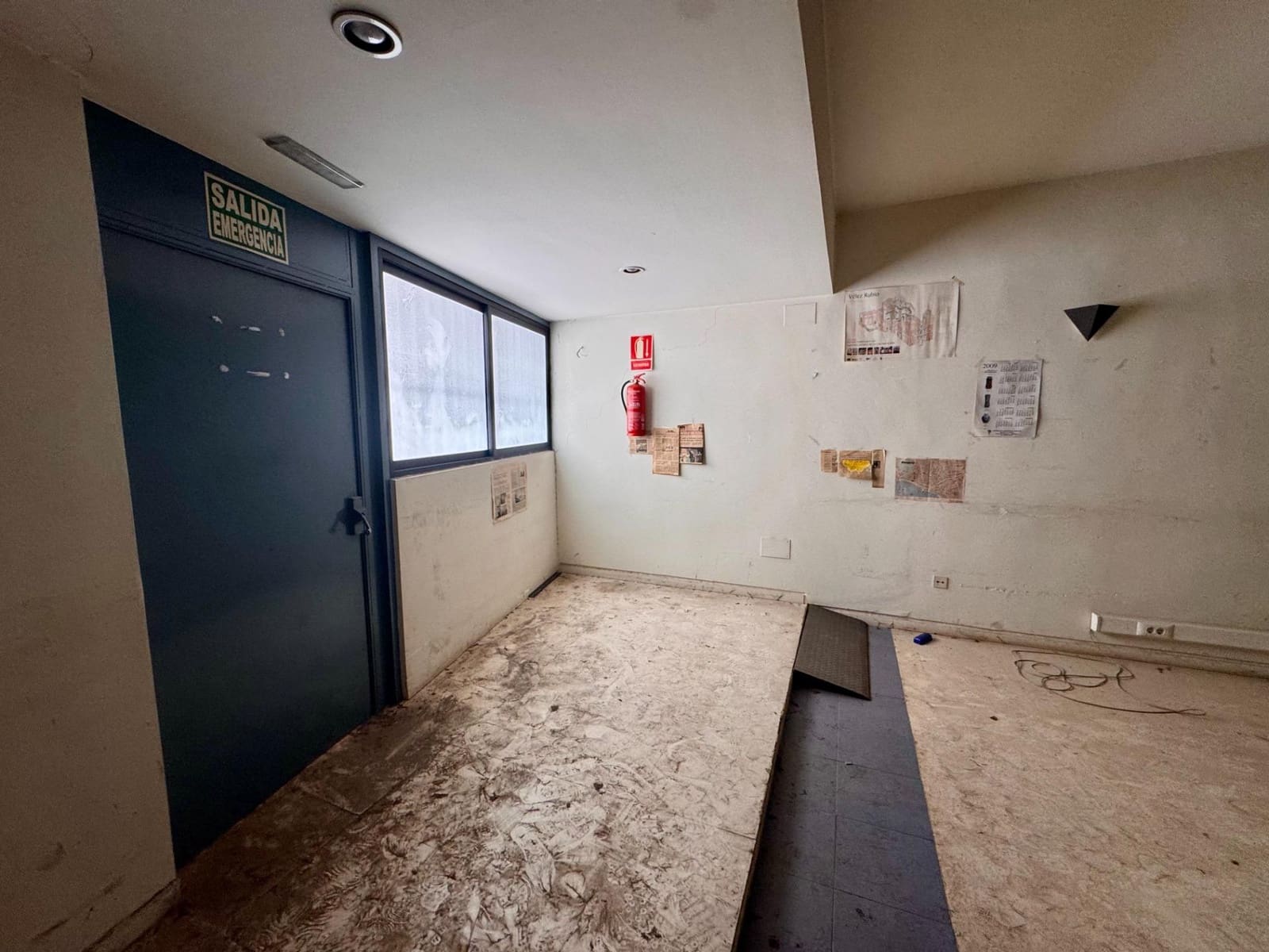 Kaupallinen myytävänä paikassa Almeria kaupunki - 340 000 € (Ref: 9343442)