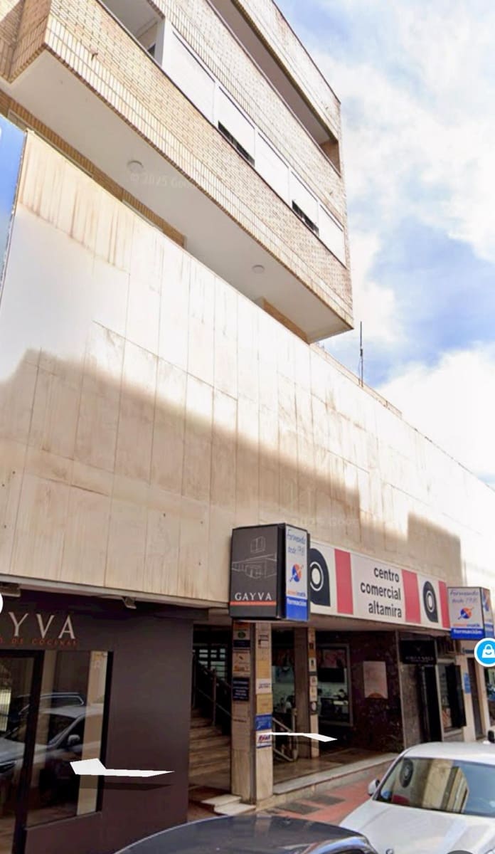 4 makuuhuone Asunto myytävänä paikassa Almeria kaupunki mukana 
autotalli - 259 000 € (Ref: 9343443)