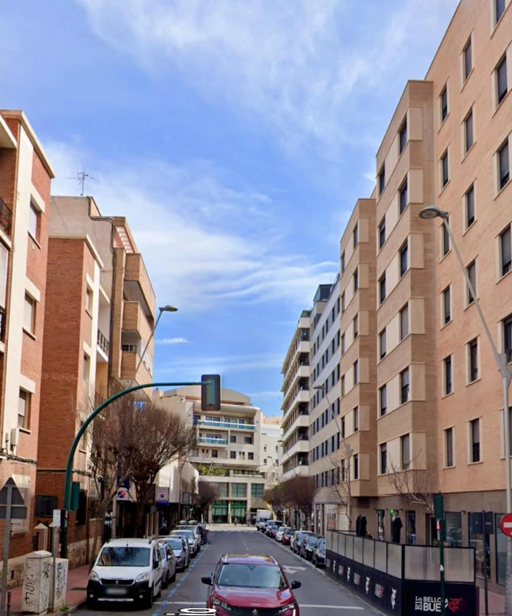 4 makuuhuone Asunto myytävänä paikassa Almeria kaupunki mukana 
autotalli - 259 000 € (Ref: 9343443)