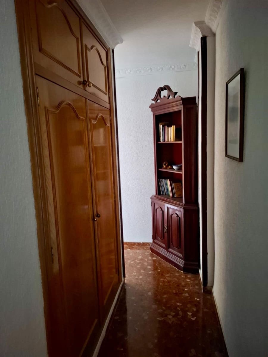 4 makuuhuone Asunto myytävänä paikassa Almeria kaupunki mukana 
autotalli - 259 000 € (Ref: 9343443)