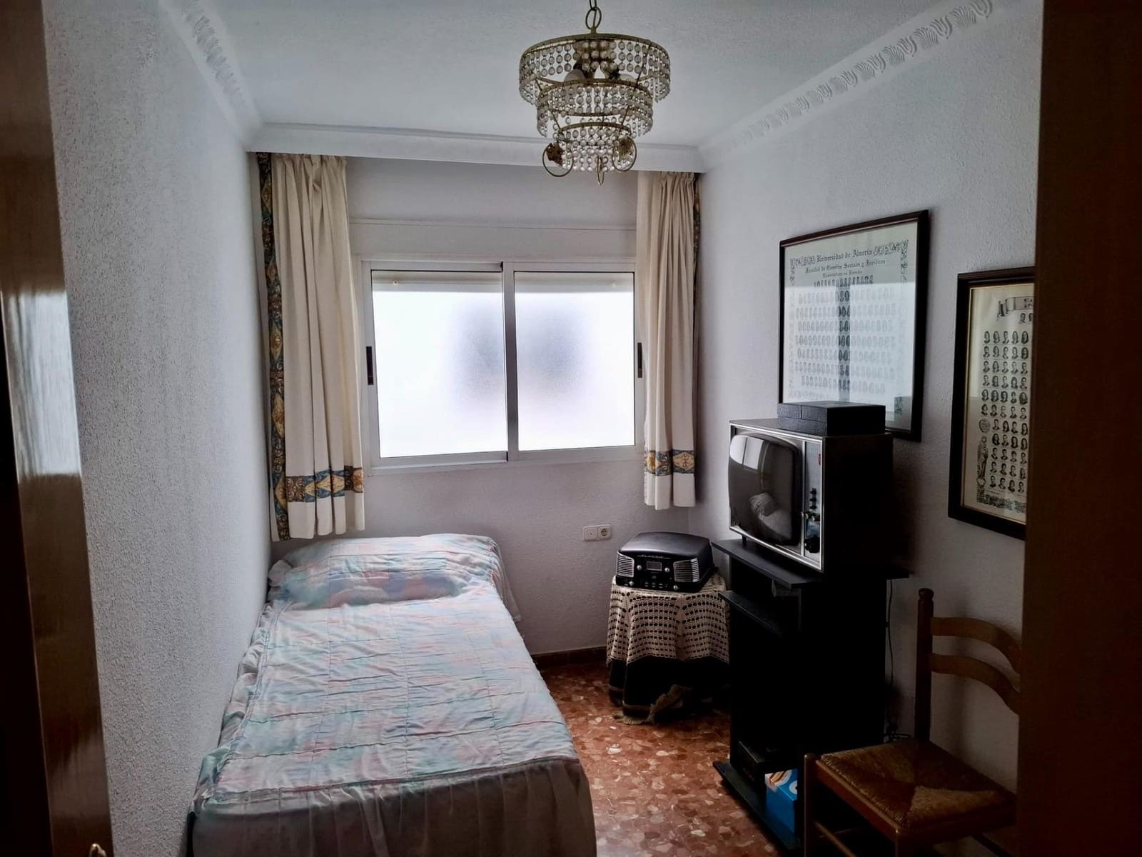 4 makuuhuone Asunto myytävänä paikassa Almeria kaupunki mukana 
autotalli - 259 000 € (Ref: 9343443)