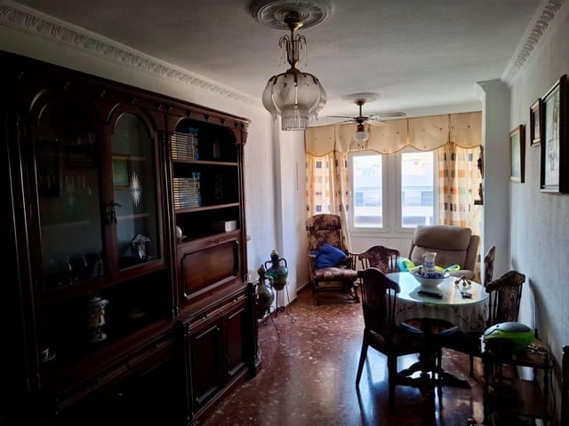 4 soveværelse Lejlighed til salg i Almería by med garage - € 259.000 (Ref: 9343443)