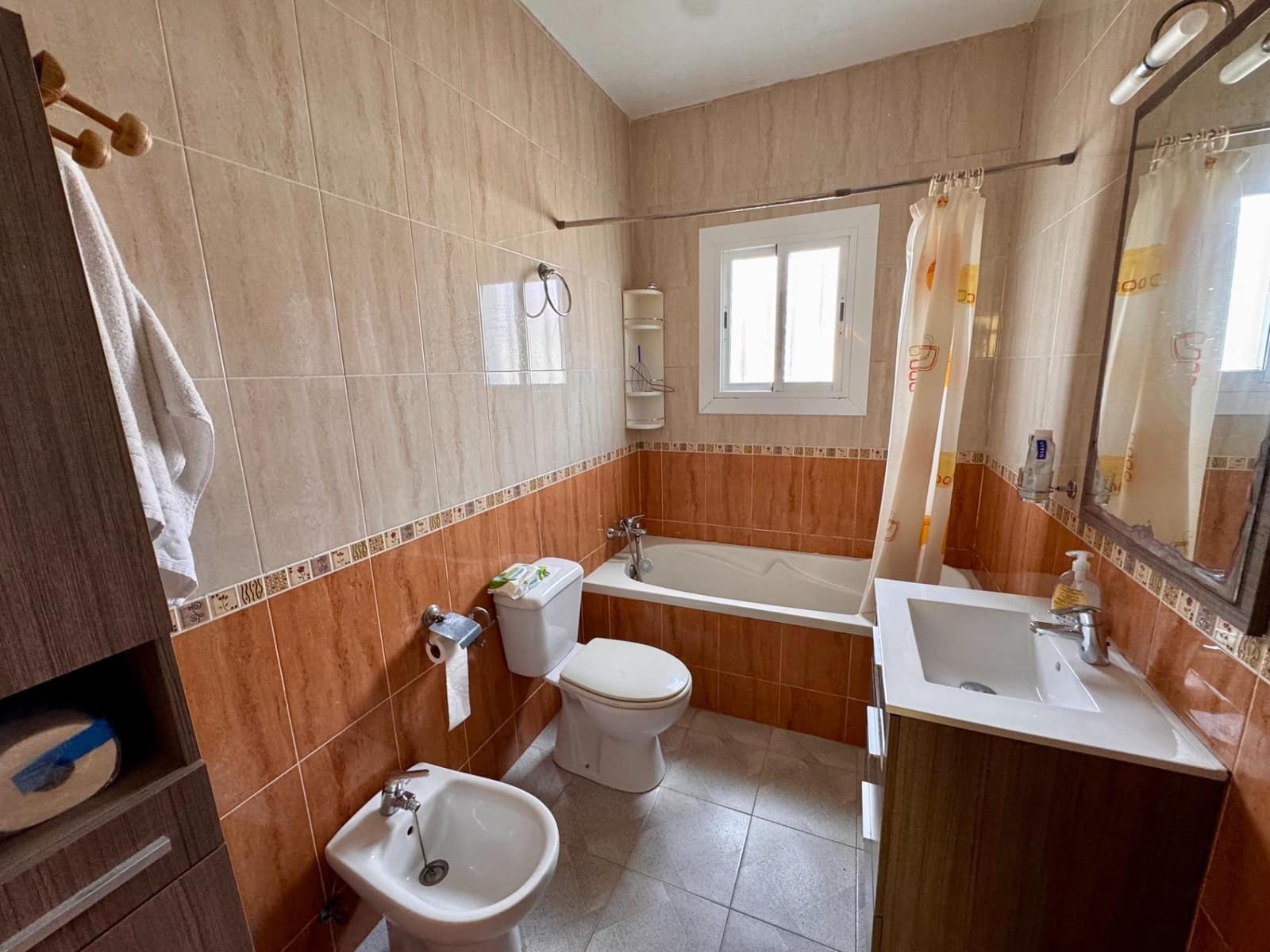 11 soveværelse Finca/Landehus til salg i Almeria by - € 350.000 (Ref: 9343448)