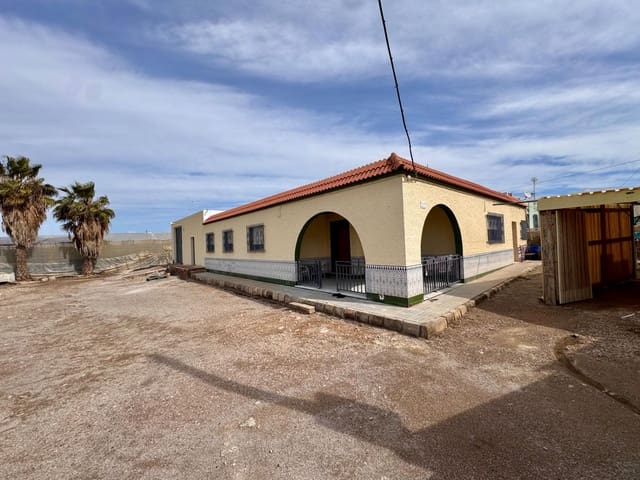 11 soveværelse Finca/Landehus til salg i Almería by - € 350.000 (Ref: 9343448)