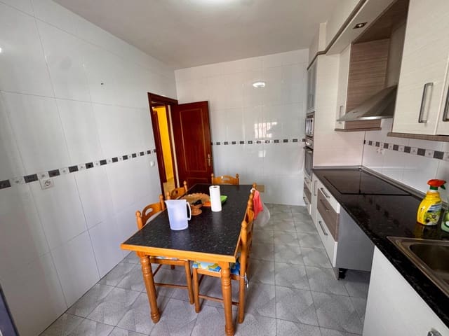 11 soveværelse Finca/Landehus til salg i Almería by - € 350.000 (Ref: 9343448)