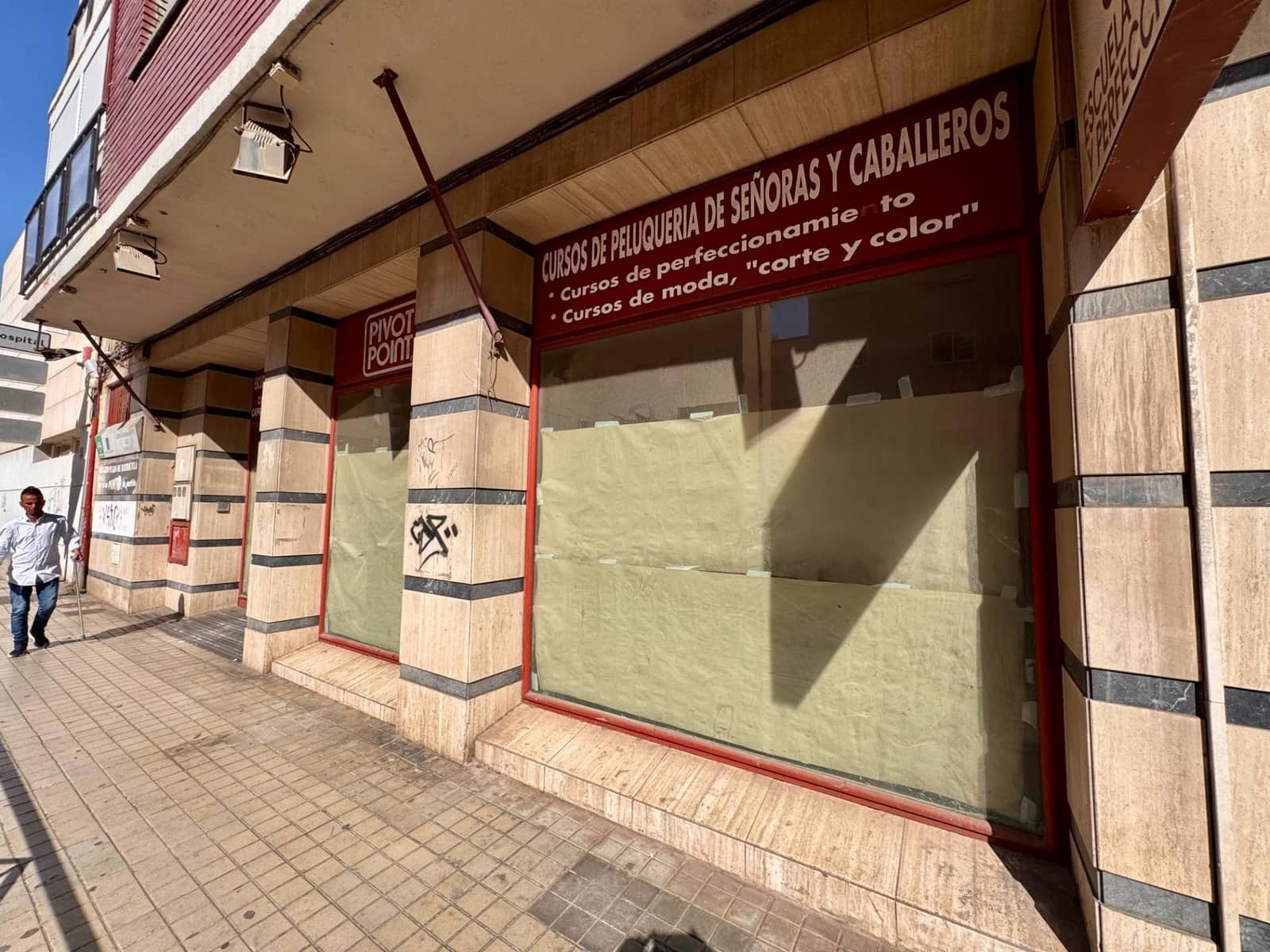 Commercieel te koop in Almeria stad - € 565.000 (Ref: 9343451)