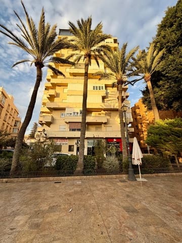 3 makuuhuone Asunto myytävänä paikassa Centro, Almería kaupunki - 190 000 € (Ref: 9367744)