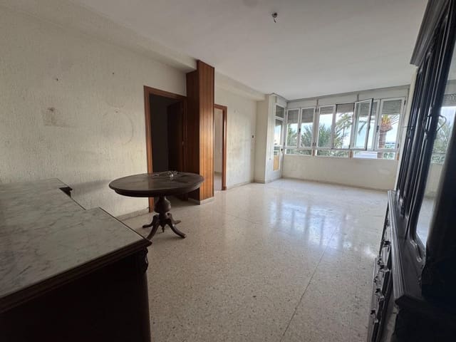 3 makuuhuone Asunto myytävänä paikassa Centro, Almería kaupunki - 190 000 € (Ref: 9367744)