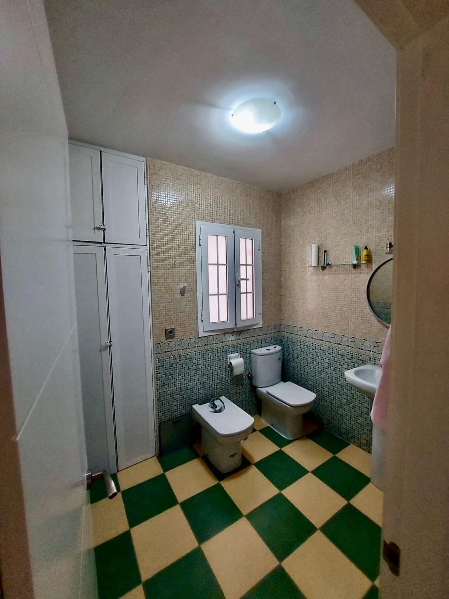 3 makuuhuone Asunto myytävänä paikassa Almeria kaupunki - 175 000 € (Ref: 9383093)