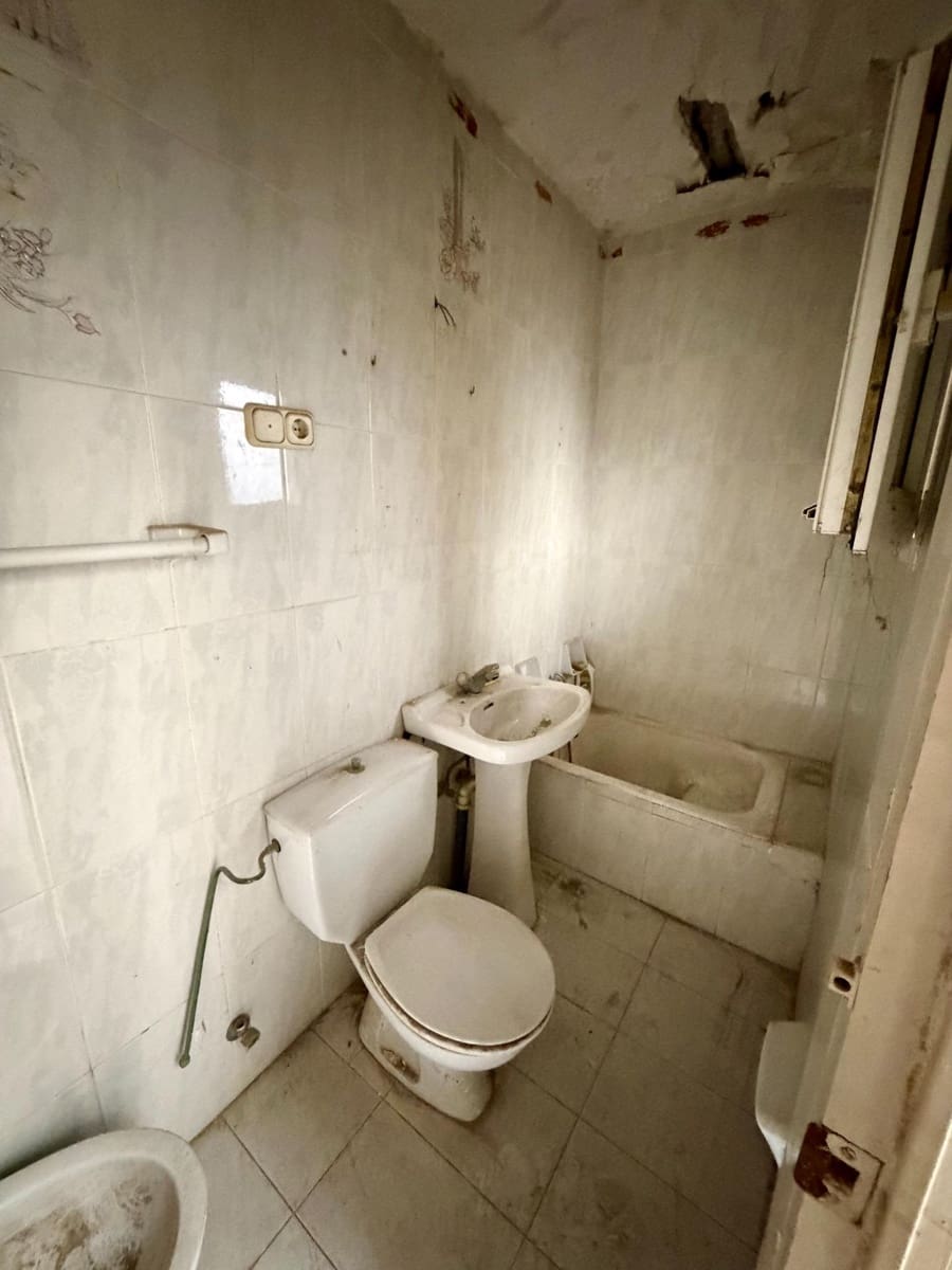 4 sovrum Hus till salu i Almeria stad - 78 000 € (Ref: 9386139)