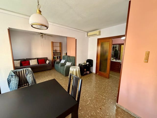 4 makuuhuone Asunto myytävänä paikassa Almería kaupunki - 299 900 € (Ref: 9396189)