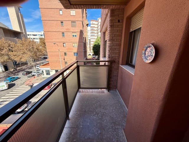 4 makuuhuone Asunto myytävänä paikassa Almería kaupunki - 299 900 € (Ref: 9396189)