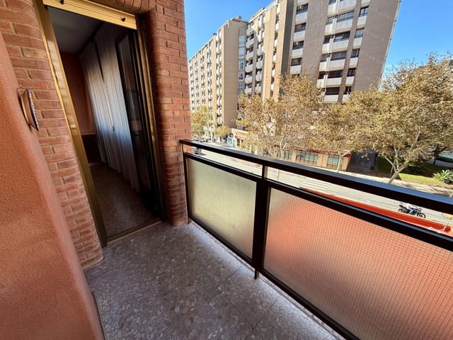 4 makuuhuone Asunto myytävänä paikassa Almería kaupunki - 299 900 € (Ref: 9396189)