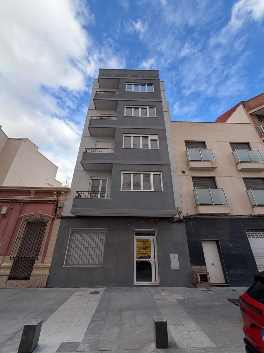 3 bedroom Flat for sale in Almeria city - € 155,000 (Ref: 9398641)