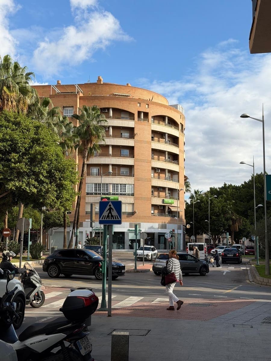 3 bedroom Flat for sale in Almeria city - € 155,000 (Ref: 9398641)