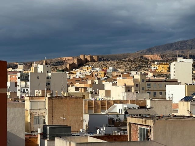 3 soveværelse Lejlighed til salg i Almería by - € 155.000 (Ref: 9398641)