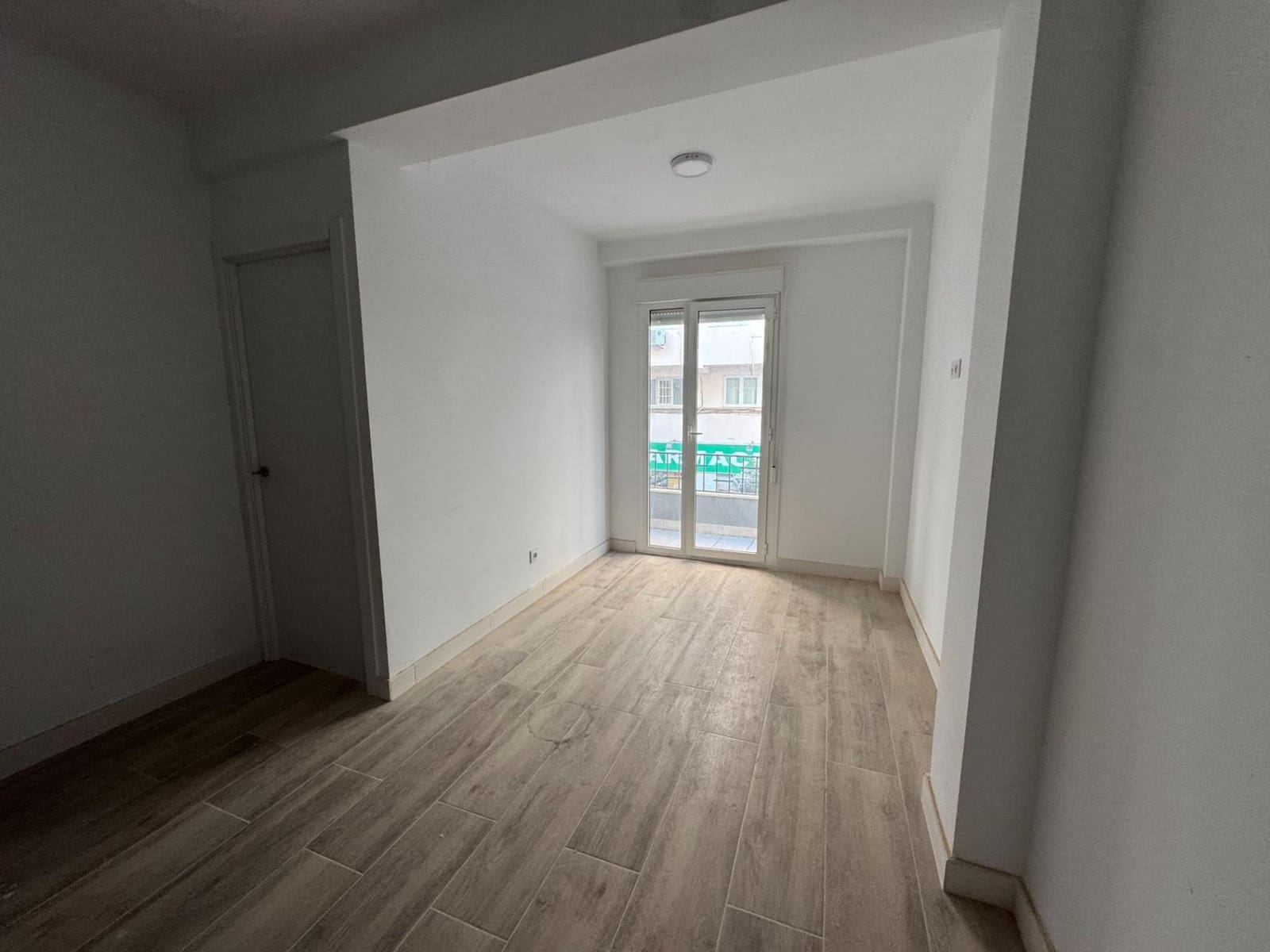 3 bedroom Flat for sale in Almeria city - € 155,000 (Ref: 9398641)