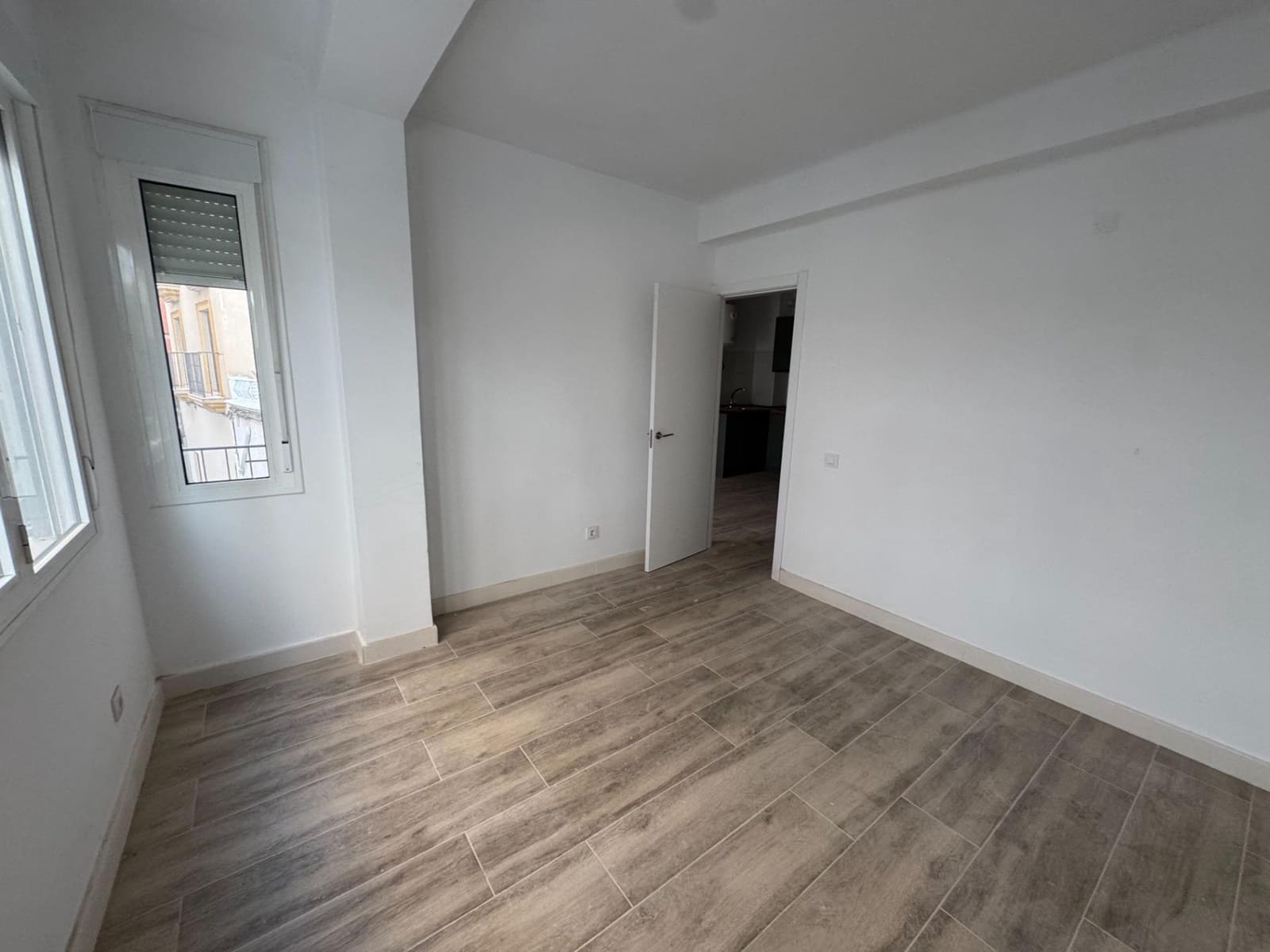 3 bedroom Flat for sale in Almeria city - € 155,000 (Ref: 9398641)