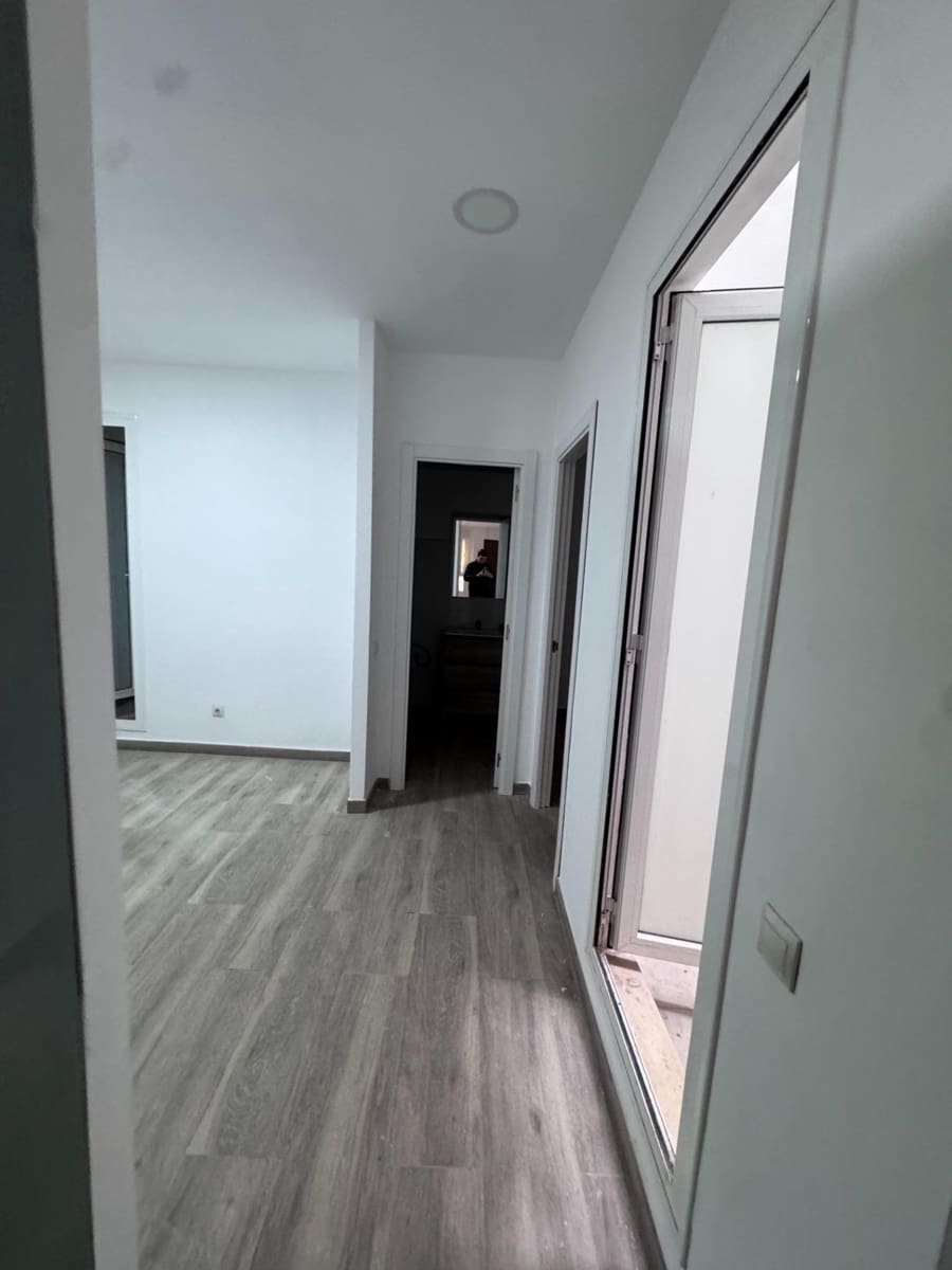 2 bedroom Flat for sale in Almeria city - € 125,000 (Ref: 9398641)