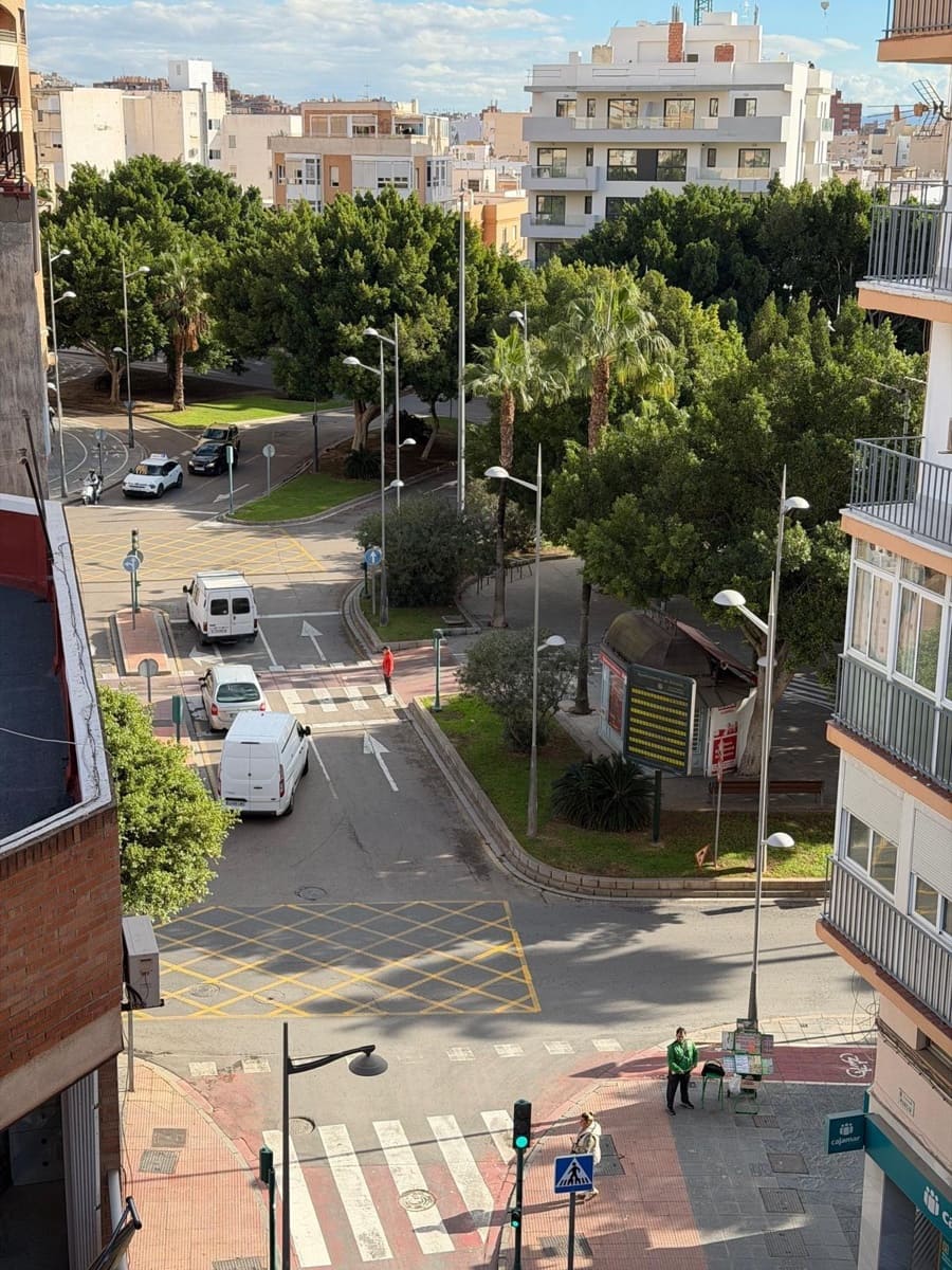 2 bedroom Flat for sale in Almeria city - € 125,000 (Ref: 9398641)