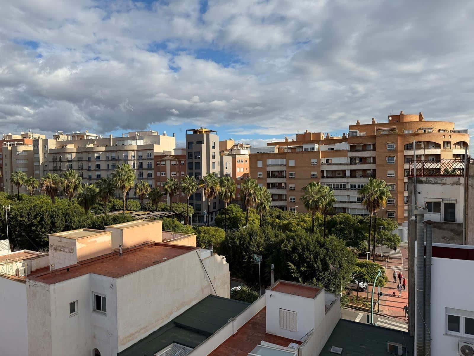 2 bedroom Flat for sale in Almeria city - € 125,000 (Ref: 9398641)