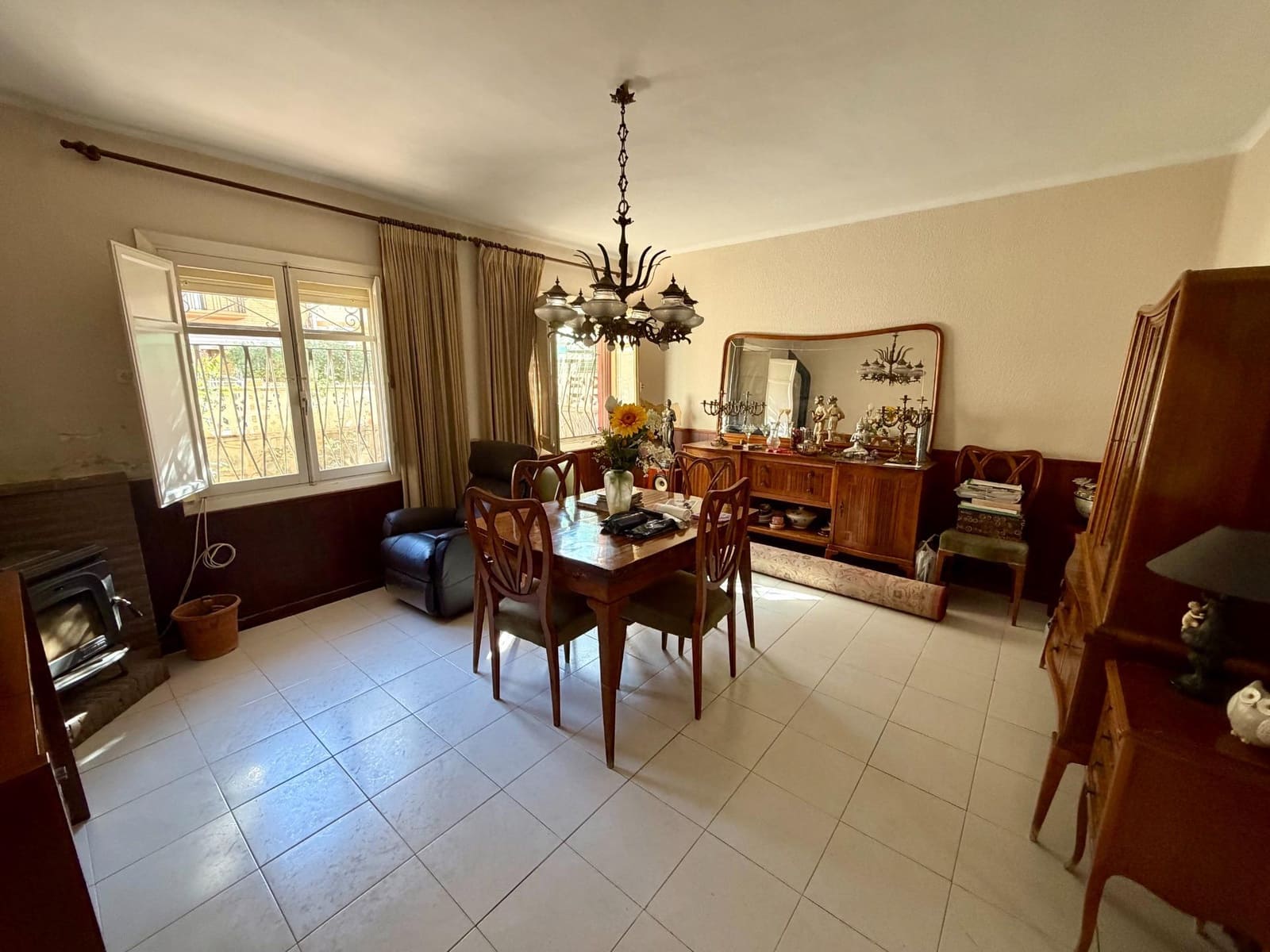 6 soveværelse Byhus til salg i Almeria by med garage - € 419.900 (Ref: 9403530)