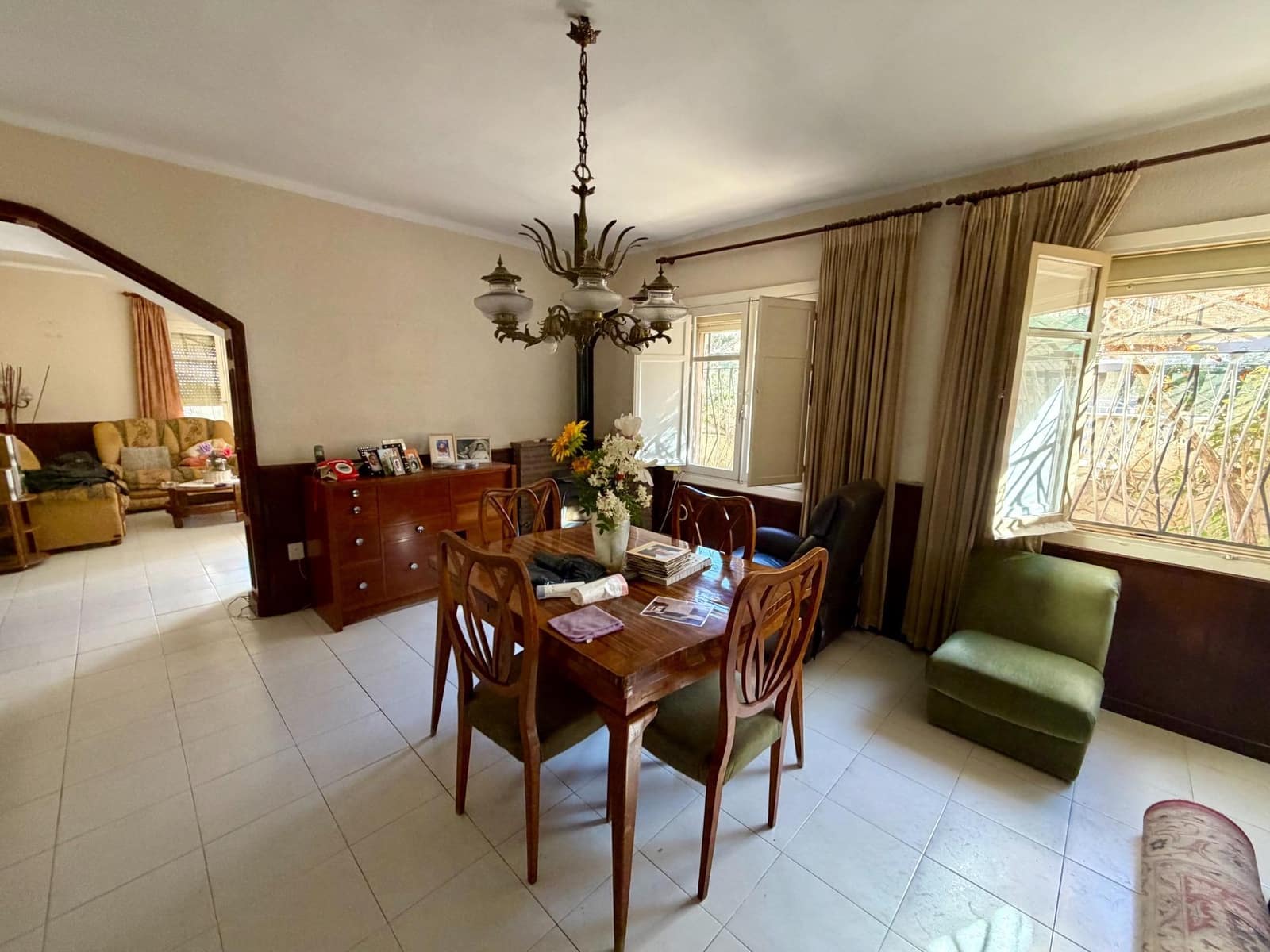 6 soveværelse Byhus til salg i Almeria by med garage - € 419.900 (Ref: 9403530)