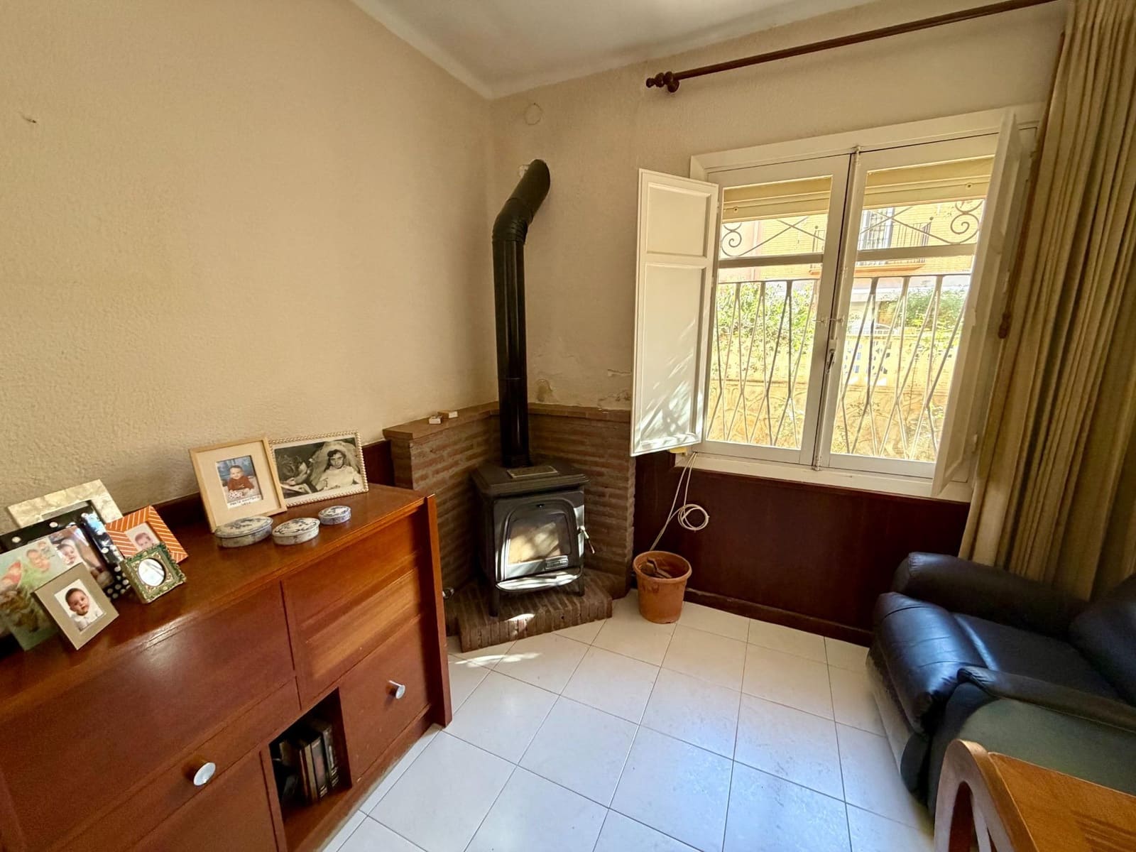 6 soveværelse Byhus til salg i Almeria by med garage - € 419.900 (Ref: 9403530)