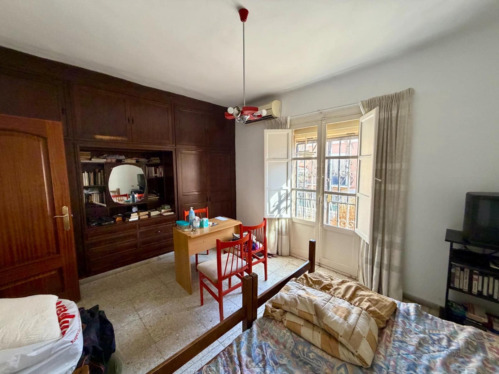 6 soveværelse Byhus til salg i Almeria by med garage - € 419.900 (Ref: 9403530)