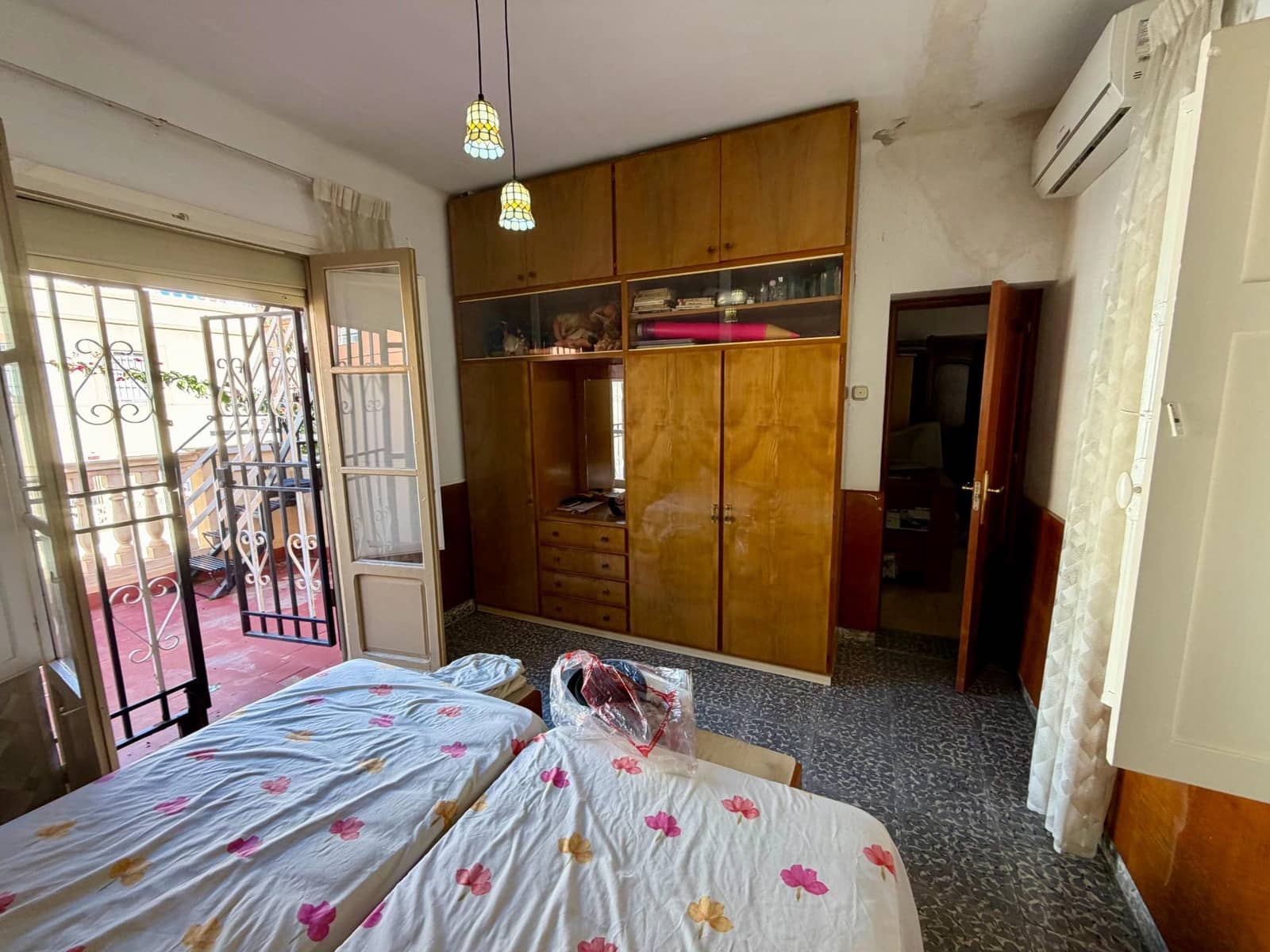 6 soveværelse Byhus til salg i Almeria by med garage - € 419.900 (Ref: 9403530)