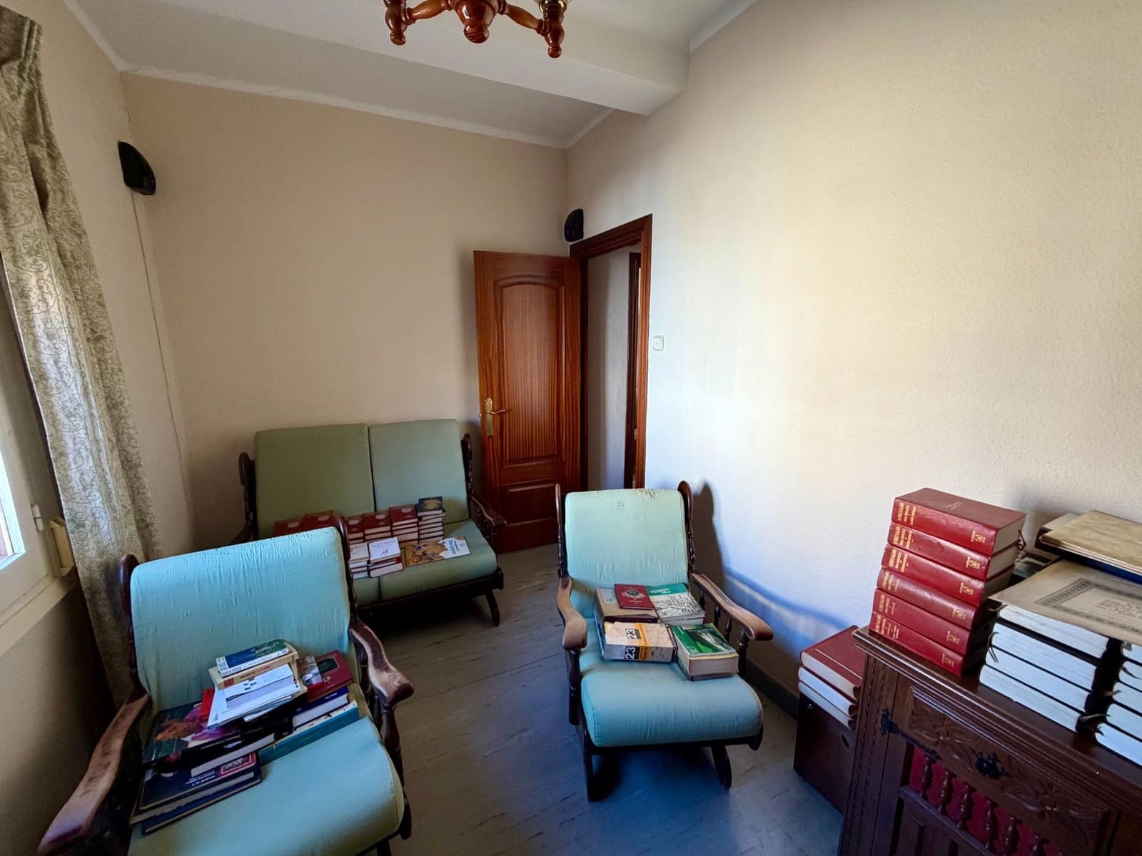 6 soveværelse Byhus til salg i Almeria by med garage - € 419.900 (Ref: 9403530)