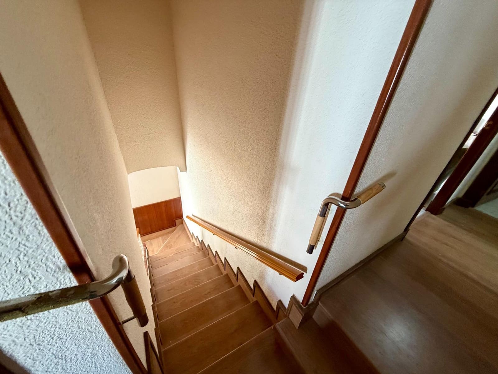 6 soveværelse Byhus til salg i Almeria by med garage - € 419.900 (Ref: 9403530)