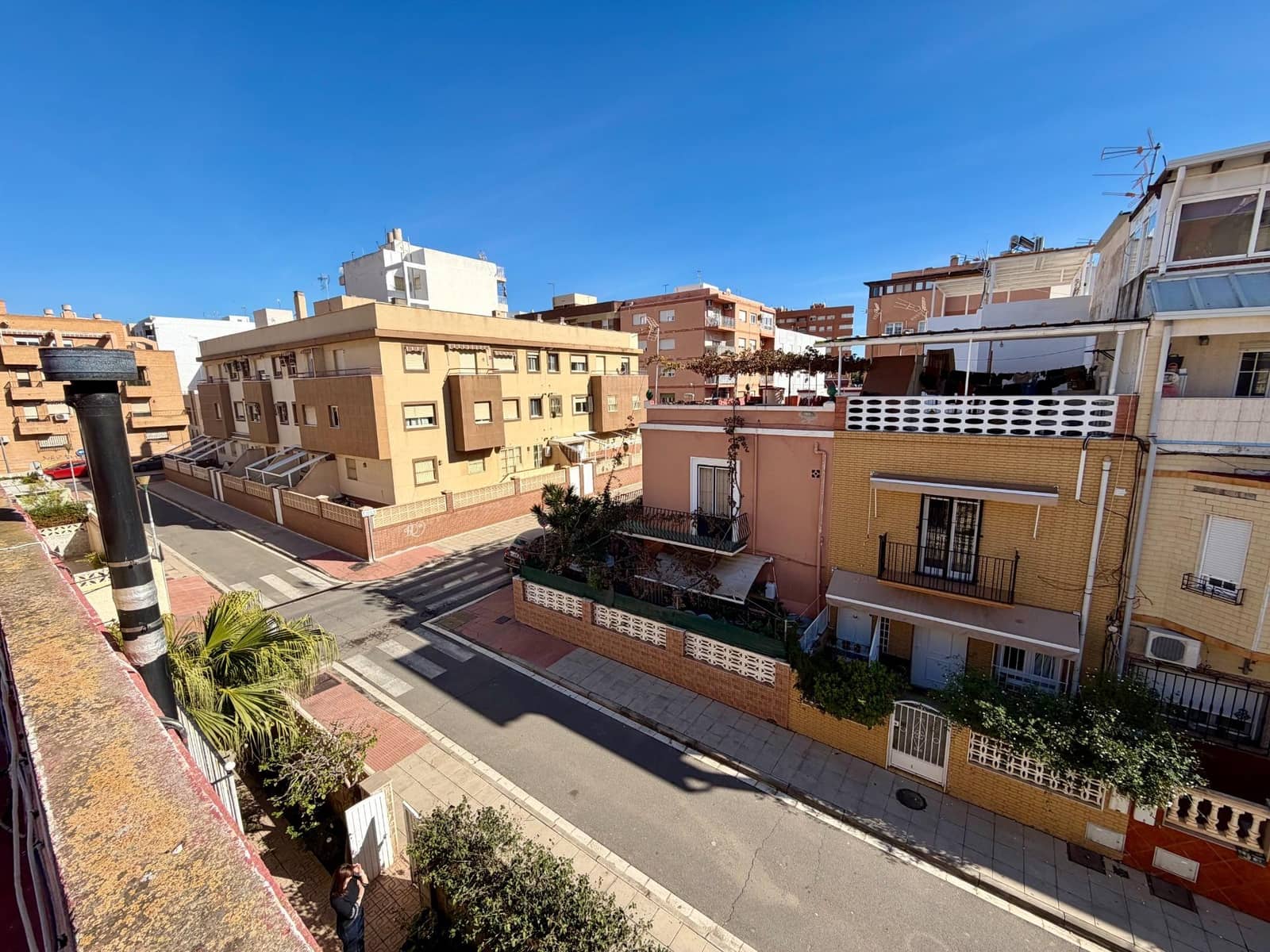 6 soveværelse Byhus til salg i Almeria by med garage - € 419.900 (Ref: 9403530)