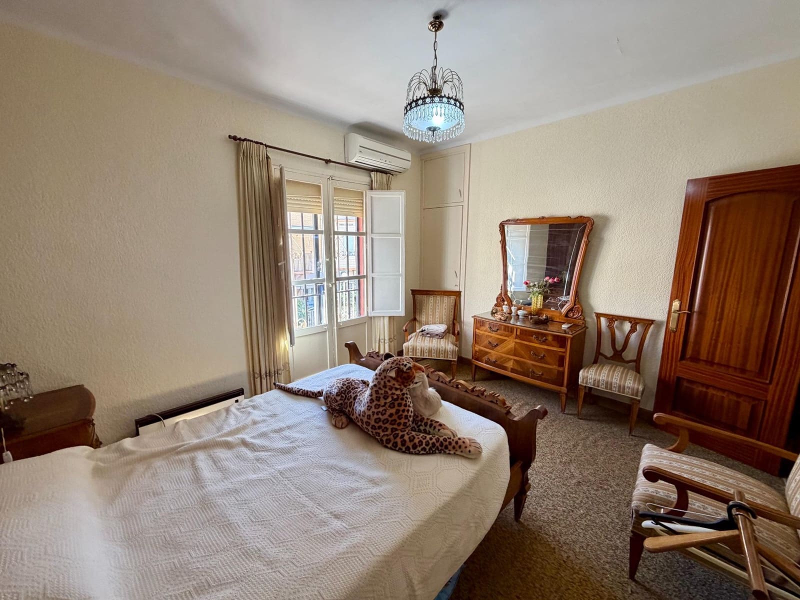 6 soveværelse Byhus til salg i Almeria by med garage - € 419.900 (Ref: 9403530)